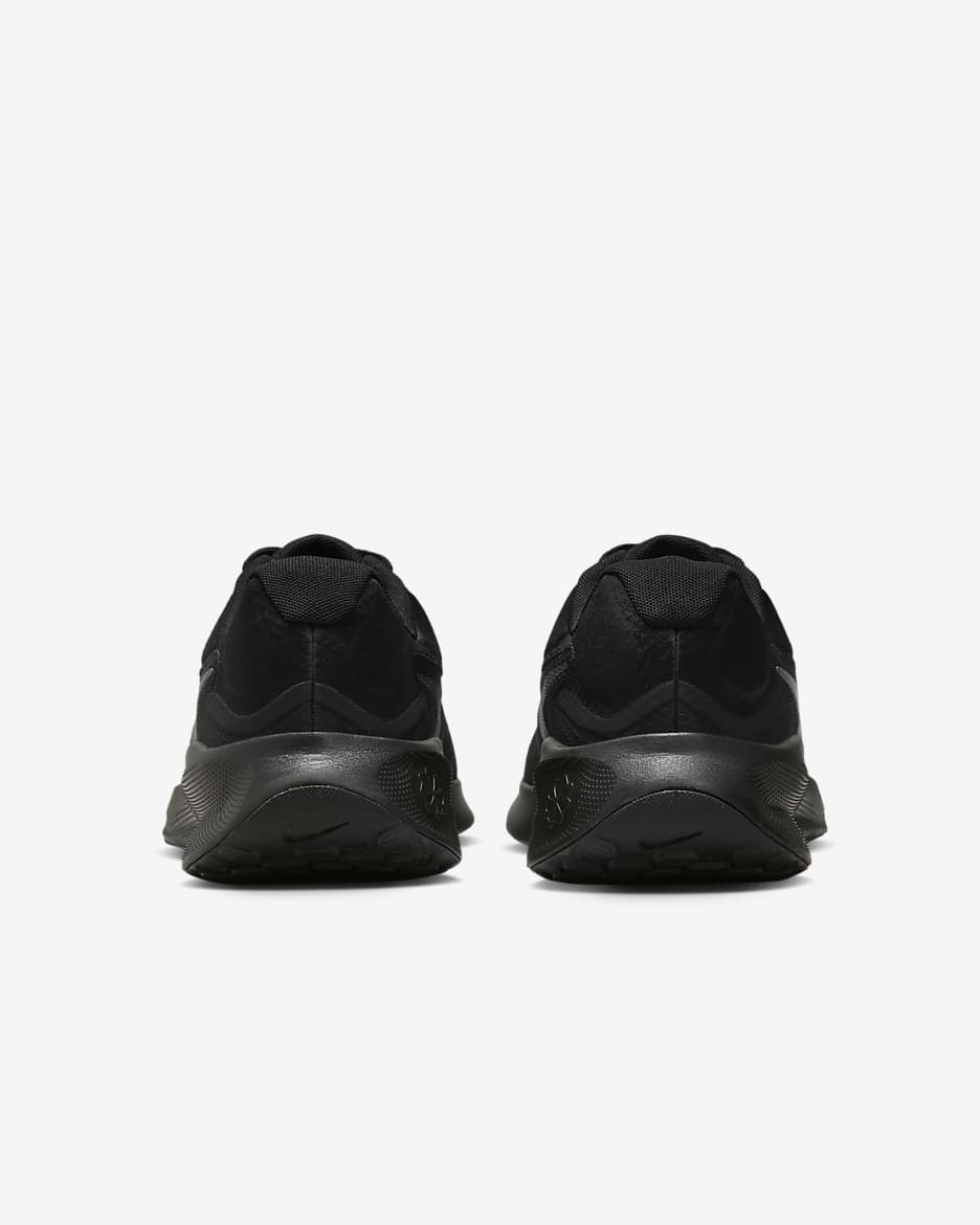 Nike revolution all black best sale